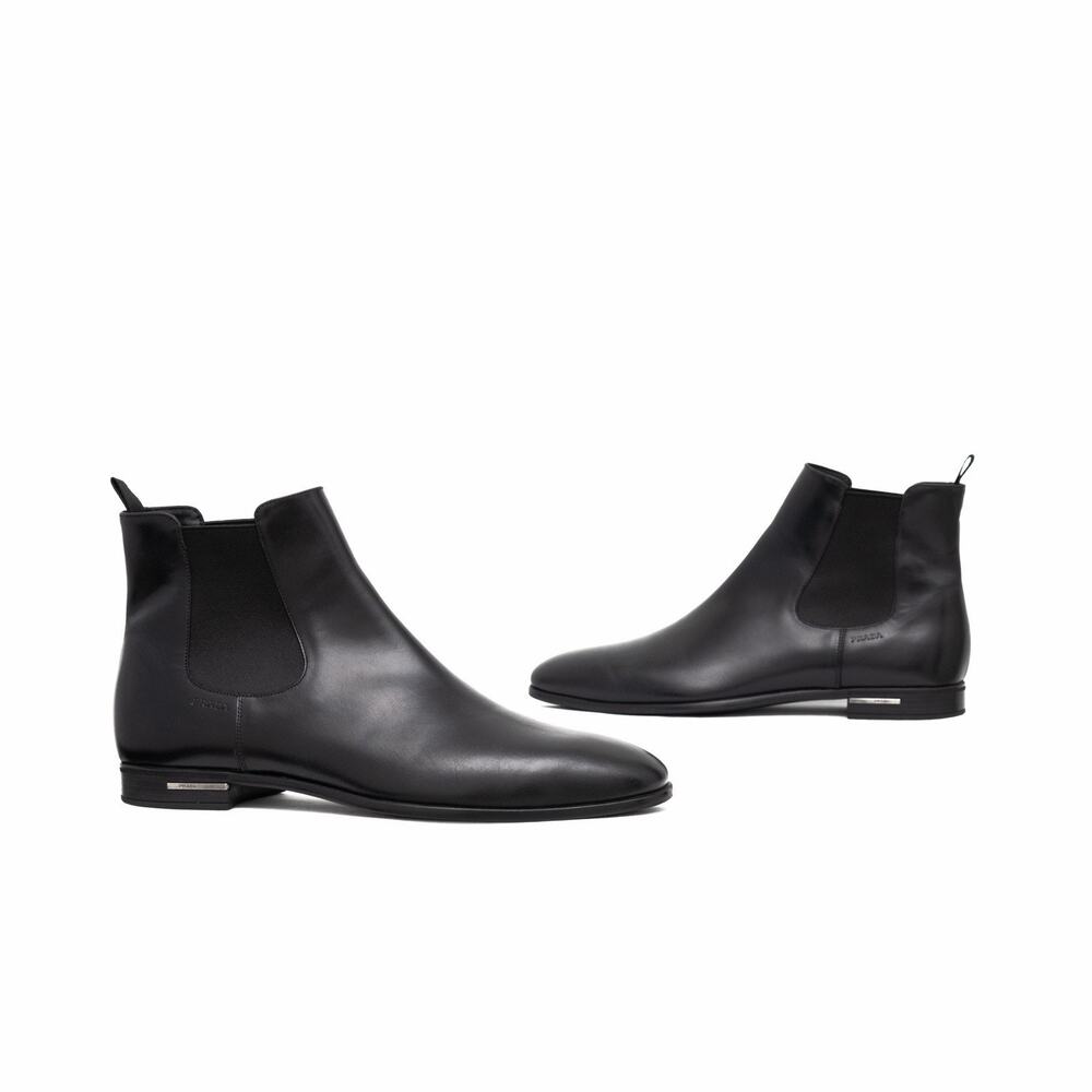 $1.5k$ Prada Men’s Black Leather Chelsea Boots Metal Logo Ankle Boots US 10.5